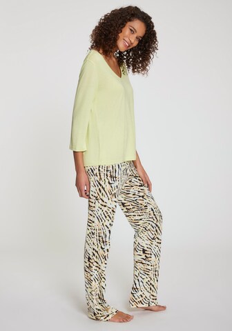 VIVANCE Pyjama in Geel