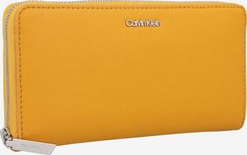 Portamonete di Calvin Klein in giallo