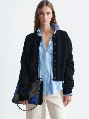 Cardigan & Other Stories en noir : devant