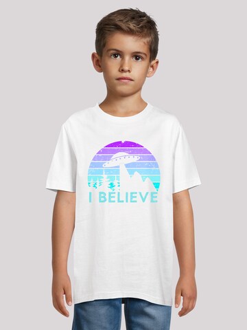 T-Shirt 'I Believe UFO Alien Raumschiff Retro' F4NT4STIC en blanc : devant