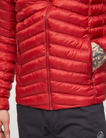 MAMMUT Outdoor jacket in Red