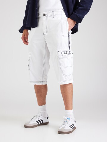CAMP DAVID Regular Cargo Pants in White: front
