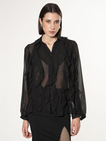 Influencer Blouse in Black: front