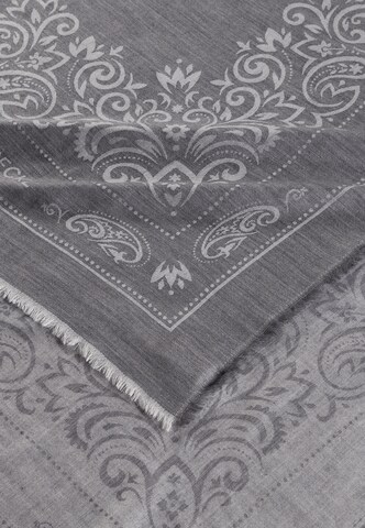 Roeckl Shawl in Grey