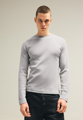 Maglietta di Bershka in grigio: frontale