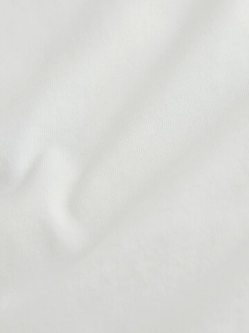 balts Next T-Krekls 'Essential'