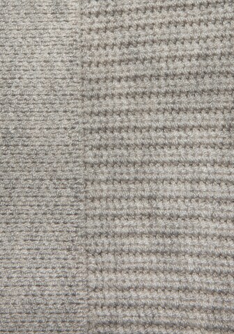 Pullover di LASCANA in grigio