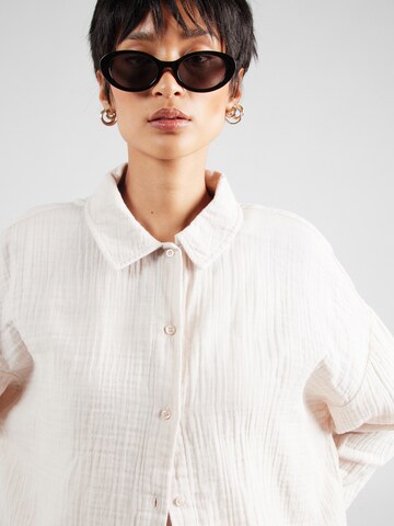 ABOUT YOU Blouse 'Goldie' in Beige