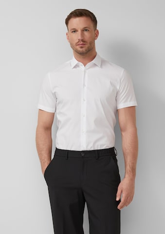 Coupe regular Chemise s.Oliver en blanc