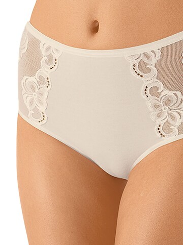 Nina von C. Slip 'Slipboutique' in Beige