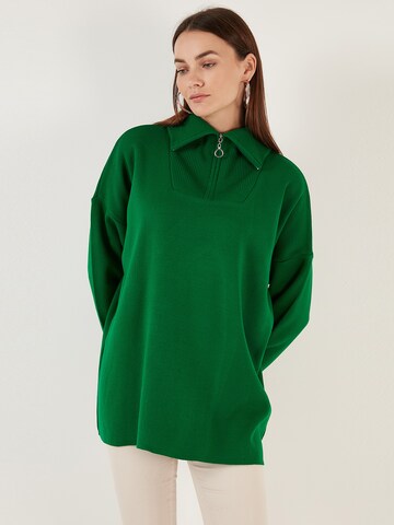 LELA Sweater in Green: front