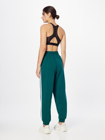 ADIDAS SPORTSWEAR Tapered Sportbroek 'Essentials' in Groen