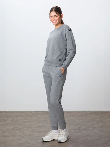 Tommy Life - Fato de jogging em cinzento: frente