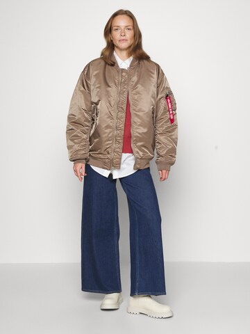 ALPHA INDUSTRIES Преходно яке 'Ma-1' в кафяво