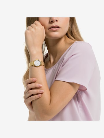 FAVS Analog Watch in Gold: front