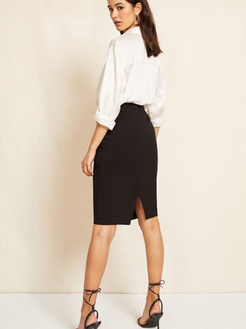 Fustă de la Friends Like These pe negru