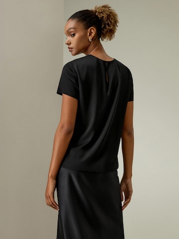 Lilysilk Shirt in Zwart