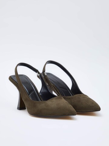 Escarpins à bride arrière Trendyol en vert