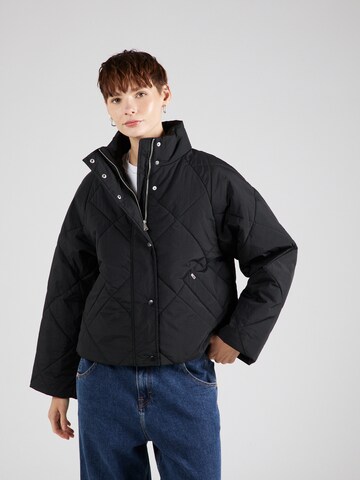 Tommy Jeans Kurtka zimowa w kolorze czarny: przód