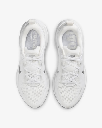 NIKE Running Shoes 'Vomero 18' in White
