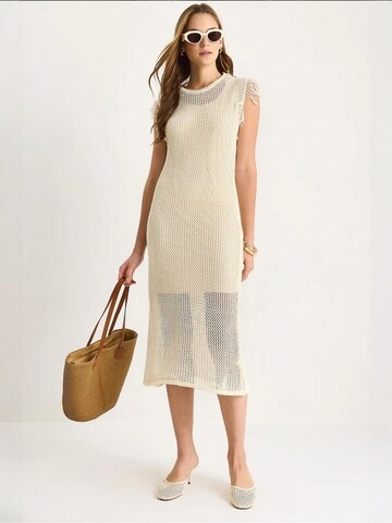 Bianco Lucci Jurk 'Midi' in Beige: voorkant
