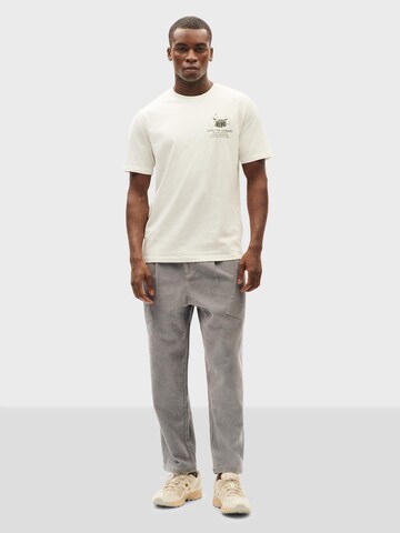 Thinking MU Bluser & t-shirts 'Zach' i hvid