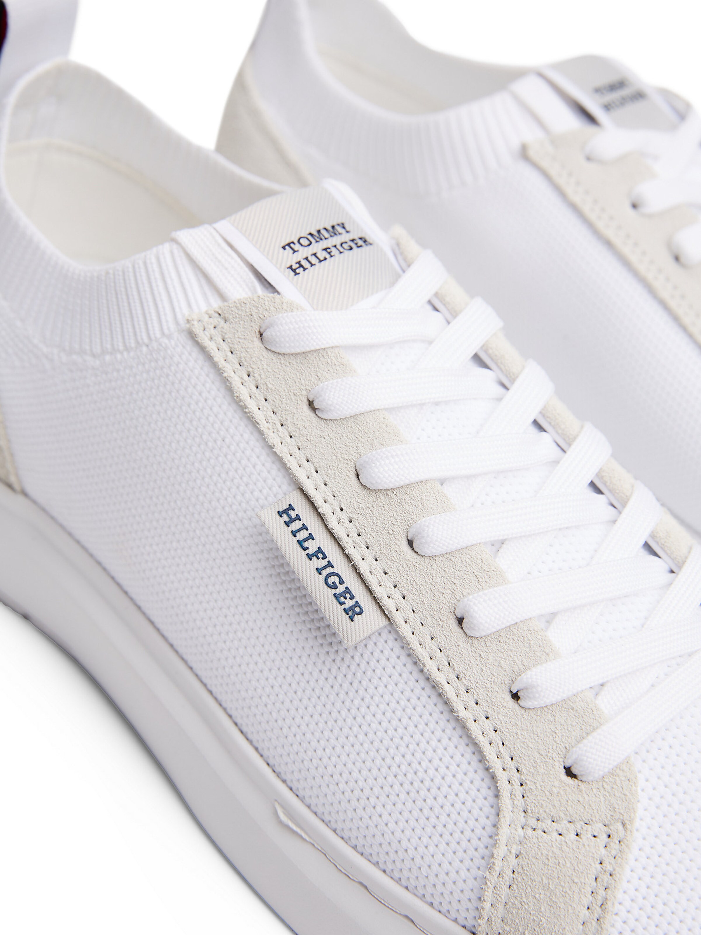 TOMMY HILFIGER Sneakers in White
