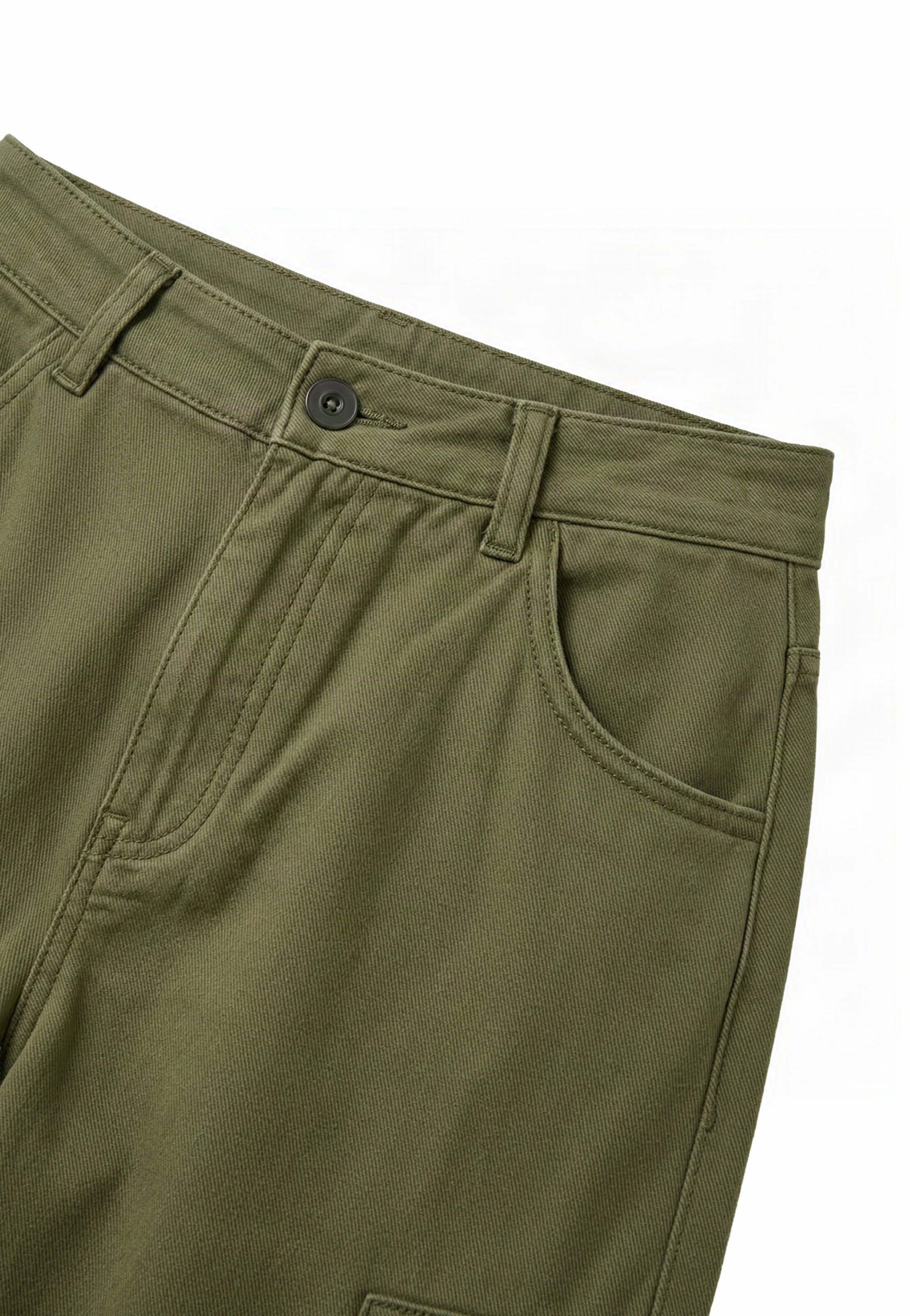Urban Classics Tapered Cargo trousers in Green: front