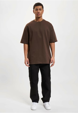 Tricou de la DEF pe maro