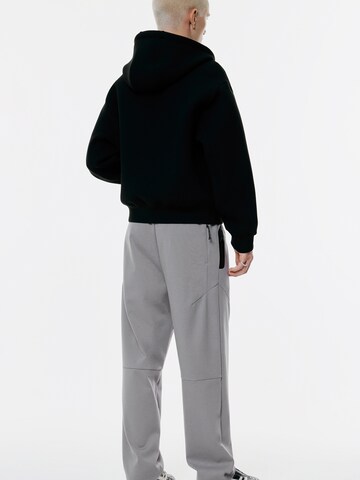 regular Pantaloni di Pull&Bear in grigio