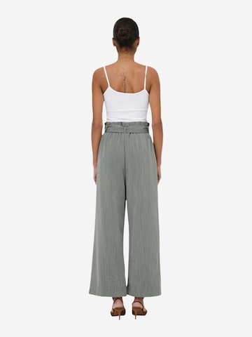 Wide leg Pantaloni 'Onlmarsa Solid Paperbag Wvn Noos 15269628' di ONLY in verde