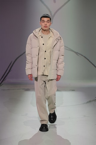 WE Fashion Tussenjas in Beige