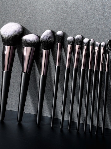 Set di gioielli 'Panther Makeup Brush Set' di Technique Pro in nero