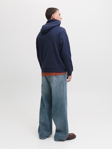 JACK & JONES - Sweatshirt 'JJHAYATO' em azul