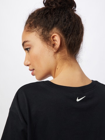 Nike Sportswear Shirt in Schwarz