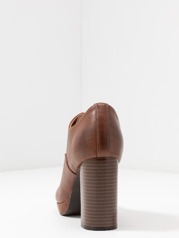 Anna Field Pumps met hoge voorkant 'BRANA-101' in Bruin