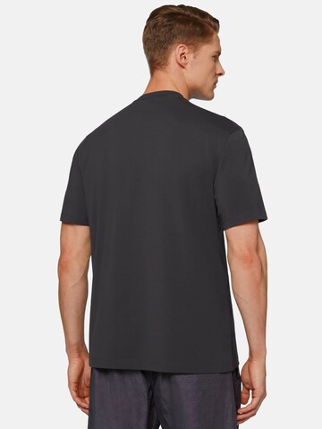 Tricou de la Boggi Milano pe negru