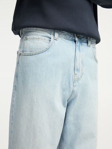 Loosefit Jeans di Pull&Bear in blu
