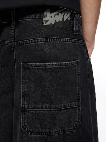 Pull&Bear Normalny krój Jeansy w kolorze czarny