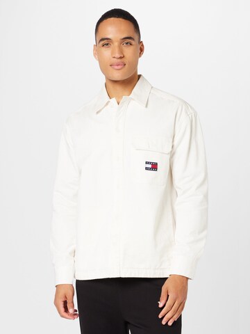 Coupe regular Chemise Tommy Jeans en blanc : devant