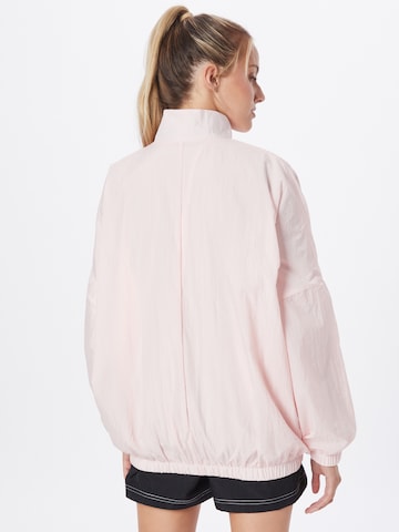 Nike Sportswear Демисезонная куртка 'Essential' в Ярко-розовый