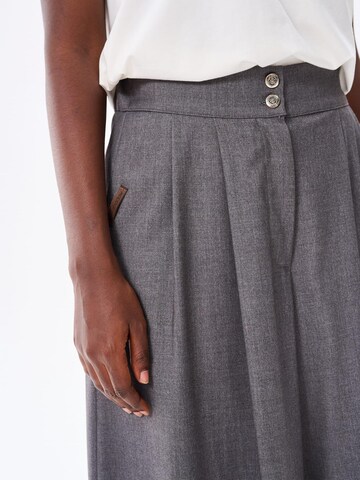Blue Shadow Wide leg Pants in Grey
