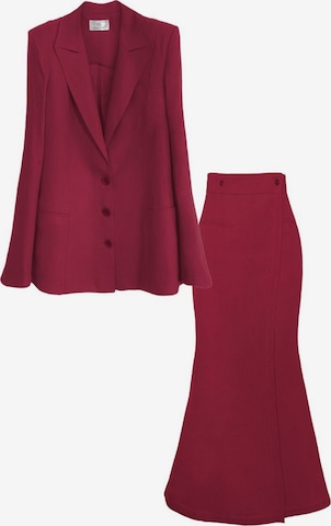 Amarilde Kostuum in Rood: voorkant