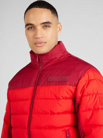 TOMMY HILFIGER Jacke 'New York' in Rot