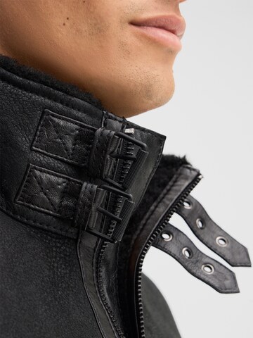 STRELLSON Between-Season Jacket in Black
