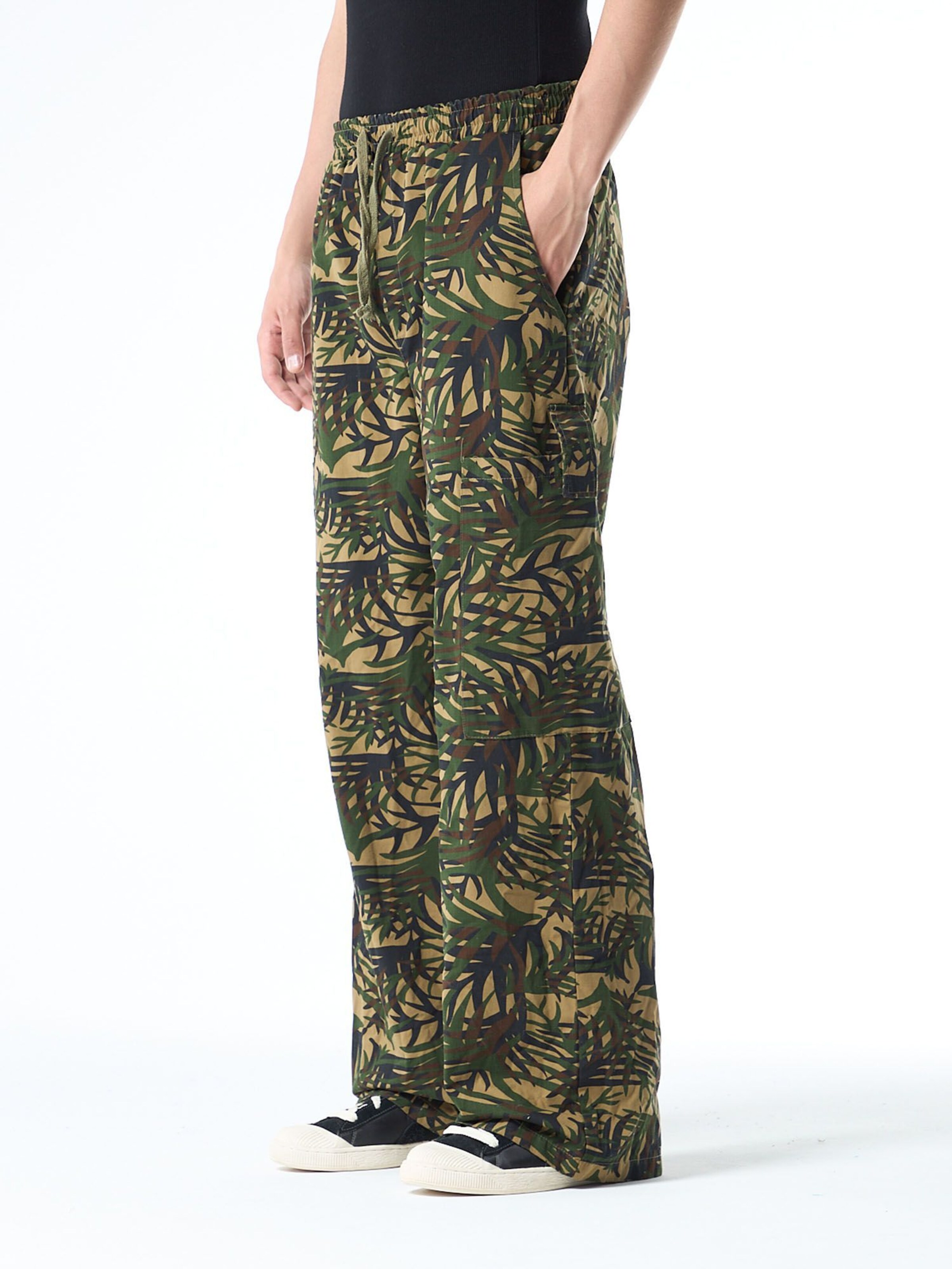 Dandalo Loosefit Hose in Grün: Vorderseite