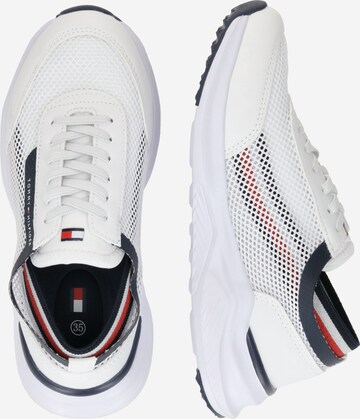 Baskets TOMMY HILFIGER en blanc