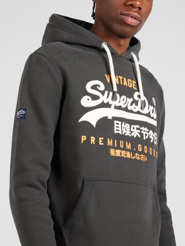 Superdry Sweatshirt i grå