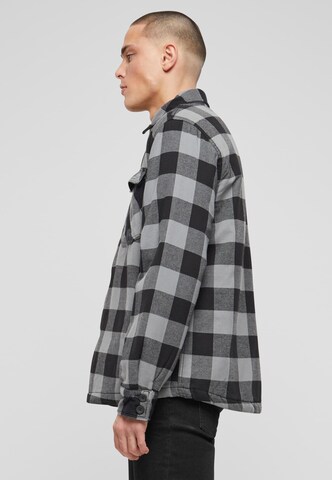 Regular fit Giacca di mezza stagione di Brandit in nero