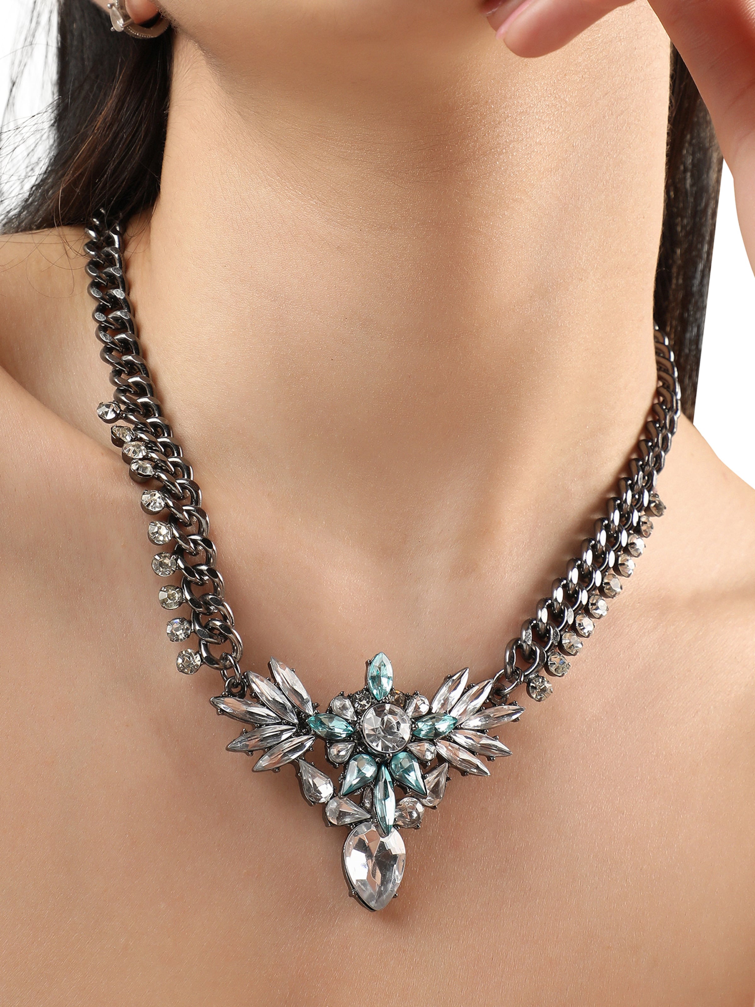 SOHI Řetízek ' Marisa ' – mix barev